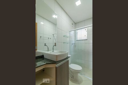 Banheiro da Suite de apartamento à venda com 2 quartos, 55m² em Vila Alzira, Santo André