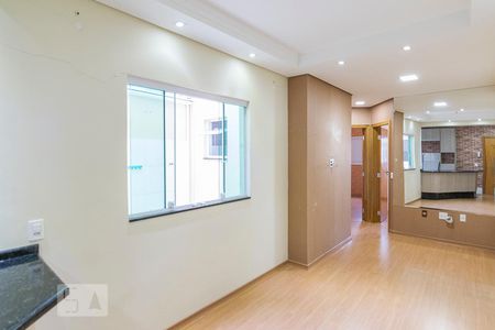 Sala de apartamento à venda com 2 quartos, 55m² em Vila Alzira, Santo André