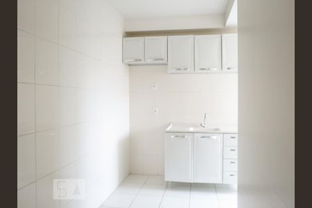Cozinha de apartamento à venda com 2 quartos, 44m² em São Pedro, Osasco