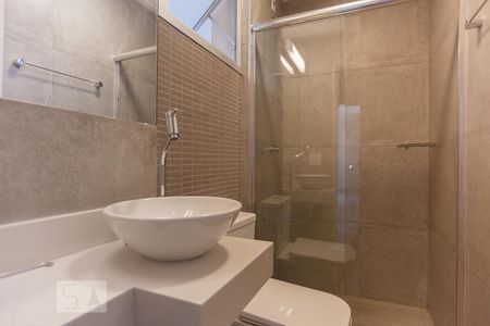 Banheiro de apartamento à venda com 2 quartos, 59m² em Jardim García, Campinas