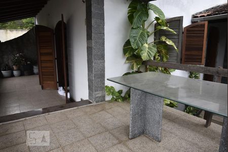 Casa de condomínio para alugar com 450m², 4 quartos e 2 vagasVaranda da Sala