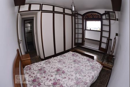 Casa de condomínio para alugar com 450m², 4 quartos e 2 vagasQuarto