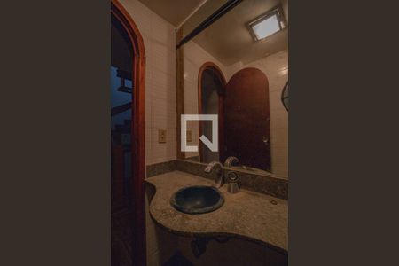 Casa de condomínio para alugar com 450m², 4 quartos e 2 vagas Casa de condomínio para alugar com 450m², 4 quartos e 2 vagasBanheiro 3