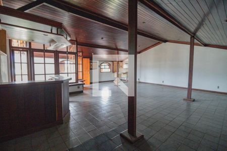 Casa de condomínio para alugar com 450m², 4 quartos e 2 vagas Casa de condomínio para alugar com 450m², 4 quartos e 2 vagasSótão - Vazio
