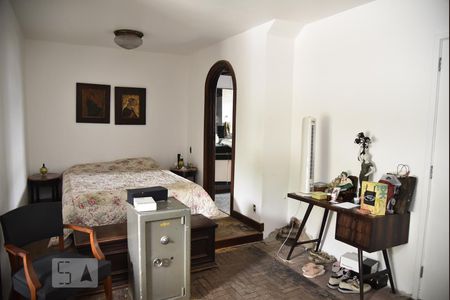 Casa de condomínio para alugar com 450m², 4 quartos e 2 vagasQuarto 3 Mobiliado - Suíte 1