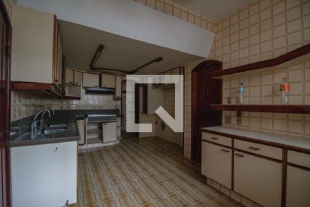 Casa de condomínio para alugar com 450m², 4 quartos e 2 vagas Casa de condomínio para alugar com 450m², 4 quartos e 2 vagasCozinha