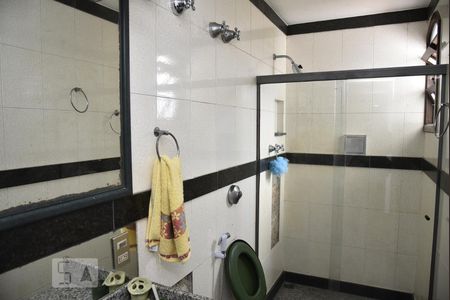 Casa de condomínio para alugar com 450m², 4 quartos e 2 vagasBanheiro 4