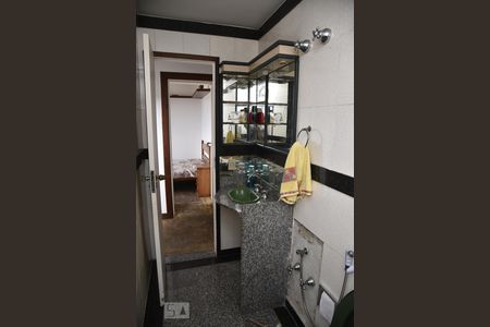 Casa de condomínio para alugar com 450m², 4 quartos e 2 vagasBanheiro 4