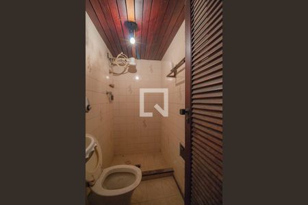 Casa de condomínio para alugar com 450m², 4 quartos e 2 vagas Casa de condomínio para alugar com 450m², 4 quartos e 2 vagasBanheiro 6