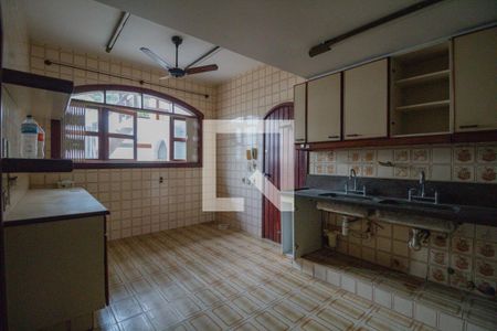 Casa de condomínio para alugar com 450m², 4 quartos e 2 vagas Casa de condomínio para alugar com 450m², 4 quartos e 2 vagasCozinha