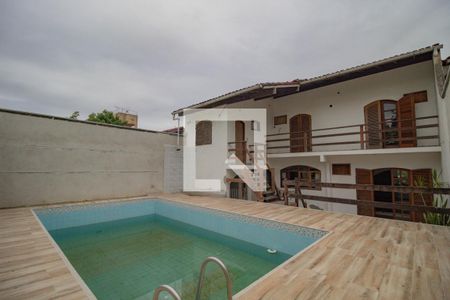 Casa de condomínio para alugar com 450m², 4 quartos e 2 vagas Casa de condomínio para alugar com 450m², 4 quartos e 2 vagasPiscina
