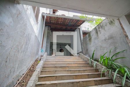 Casa de condomínio para alugar com 450m², 4 quartos e 2 vagas Casa de condomínio para alugar com 450m², 4 quartos e 2 vagasEntrada