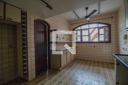 Casa de condomínio para alugar com 450m², 4 quartos e 2 vagas Casa de condomínio para alugar com 450m², 4 quartos e 2 vagasCozinha