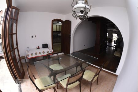 Casa de condomínio para alugar com 450m², 4 quartos e 2 vagasSala