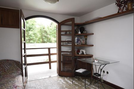 Casa de condomínio para alugar com 450m², 4 quartos e 2 vagasQuarto