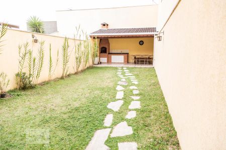 Quintal de casa à venda com 3 quartos, 160m² em Vila Constança, São Paulo
