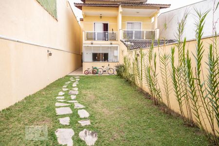 Quintal de casa à venda com 3 quartos, 160m² em Vila Constança, São Paulo