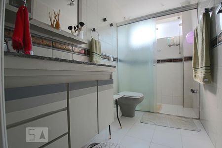 Banheiro de apartamento para alugar com 2 quartos, 120m² em Bela Vista, São Paulo