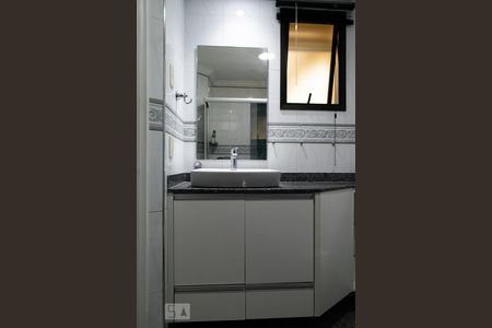 Apartamento à venda com 109m², 3 quartos e 2 vagasBANHEIRO QUARTO 3