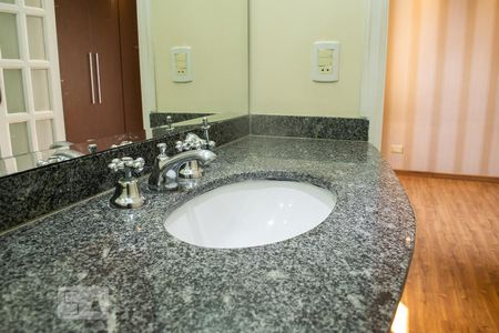 Apartamento à venda com 109m², 3 quartos e 2 vagasBANHEIRO QUARTO 2