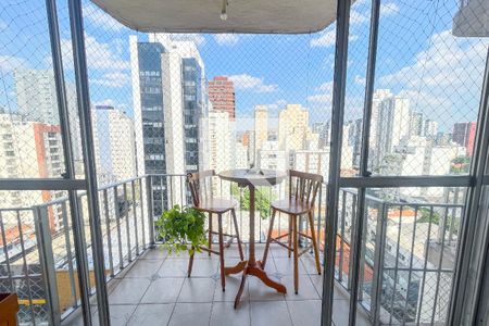 Varanda  de apartamento para alugar com 2 quartos, 90m² em Pinheiros, São Paulo