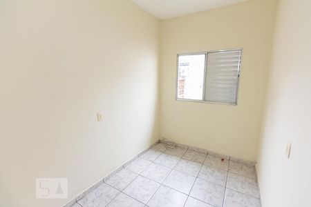 Quarto 2 de casa para alugar com 2 quartos, 60m² em Vila Ribeiro de Barros, São Paulo