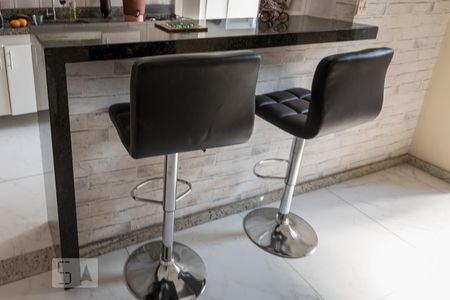 Apartamento à venda com 180m², 3 quartos e 2 vagasCozinha