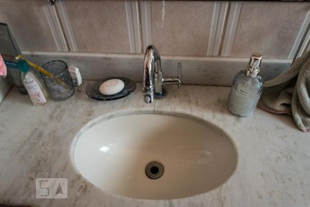 Apartamento à venda com 180m², 3 quartos e 2 vagasBanheiro