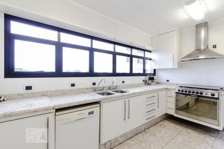 Apartamento para alugar com 266m², 4 quartos e 4 vagas Apartamento para alugar com 266m², 4 quartos e 4 vagasCozinha
