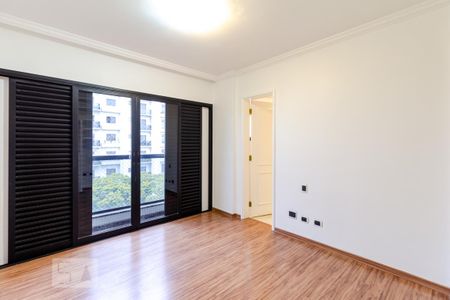Apartamento para alugar com 266m², 4 quartos e 4 vagas Apartamento para alugar com 266m², 4 quartos e 4 vagasQuarta suíte