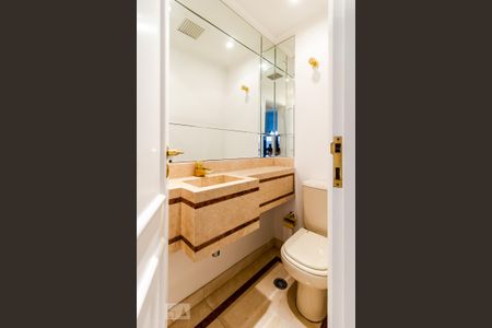 Lavabo de apartamento para alugar com 4 quartos, 266m² em Planalto Paulista, São Paulo
