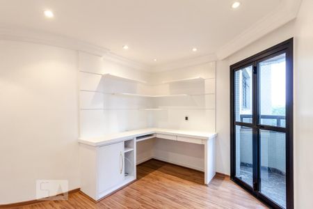 Apartamento para alugar com 266m², 4 quartos e 4 vagas Apartamento para alugar com 266m², 4 quartos e 4 vagasEscritório