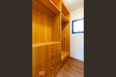 Closet da primeira suíte de apartamento para alugar com 4 quartos, 266m² em Planalto Paulista, São Paulo