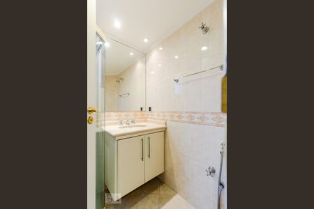 Apartamento para alugar com 266m², 4 quartos e 4 vagas Apartamento para alugar com 266m², 4 quartos e 4 vagasBanheiro da quarta suíte