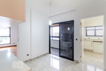 Apartamento para alugar com 266m², 4 quartos e 4 vagas Apartamento para alugar com 266m², 4 quartos e 4 vagasCopa