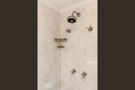 Apartamento para alugar com 266m², 4 quartos e 4 vagas Apartamento para alugar com 266m², 4 quartos e 4 vagasBanheiro da segunda suíte