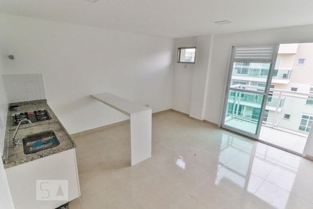 Sala de apartamento para alugar com 1 quarto, 40m² em Taquara, Rio de Janeiro