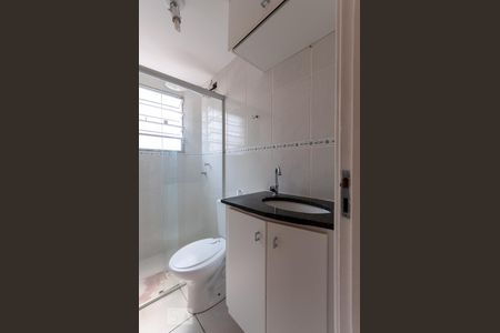 Banheiro de apartamento à venda com 2 quartos, 50m² em Vila João Jorge, Campinas