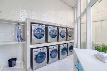 Studio para alugar com 29m², 1 quarto e 1 vaga Studio para alugar com 29m², 1 quarto e 1 vagaLavanderia