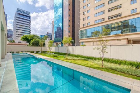 Studio para alugar com 29m², 1 quarto e 1 vaga Studio para alugar com 29m², 1 quarto e 1 vagaPiscina