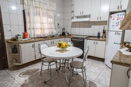 Casa para alugar com 120m², 3 quartos e 3 vagasCozinha