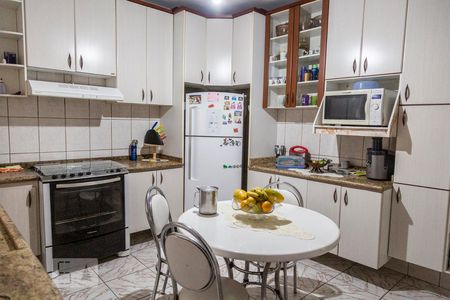 Casa para alugar com 120m², 3 quartos e 3 vagasCozinha