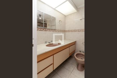 Apartamento para alugar com 140m², 3 quartos e 1 vagaSuíte