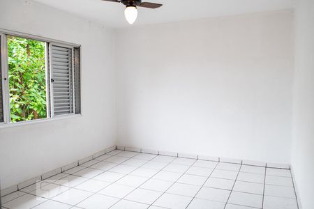 QUARTO 2 de casa para alugar com 4 quartos, 160m² em Vila União, São Paulo