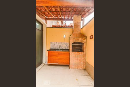 Varanda Gourmet - Sala de casa de condomínio para alugar com 3 quartos, 90m² em Freguesia, Rio de Janeiro