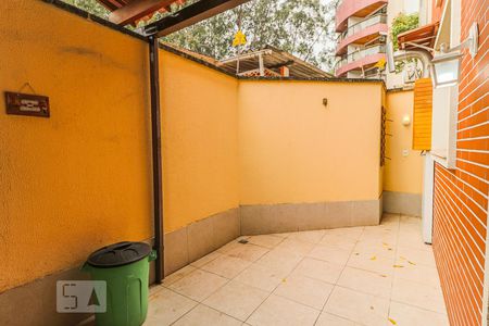 Varanda Gourmet - Sala de casa de condomínio para alugar com 3 quartos, 90m² em Freguesia, Rio de Janeiro