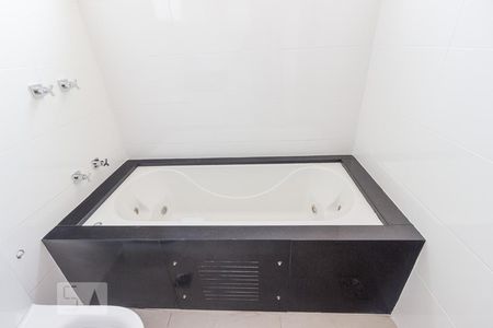 Apartamento para alugar com 150m², 4 quartos e 3 vagasbanheira