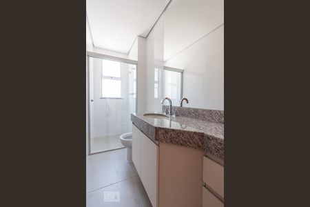 Apartamento para alugar com 150m², 4 quartos e 3 vagasBanheiro da Suíte 2