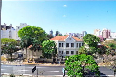 Apartamento à venda com 77m², 2 quartos e 1 vagaVista da sala