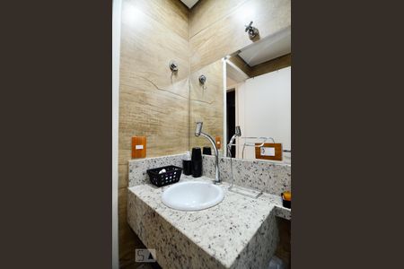 Apartamento à venda com 77m², 2 quartos e 1 vagaBanheiro